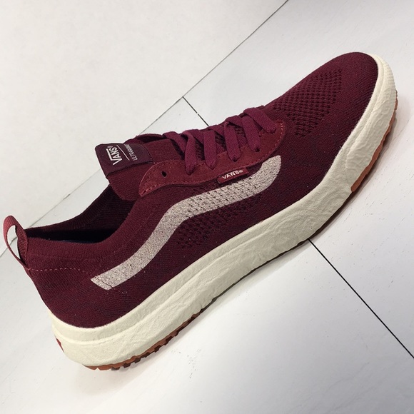 NWT Vans UltraRange VR3 All Purpose Trainers Men’s 8 Women’s 9.5 - Picture 2 of 10